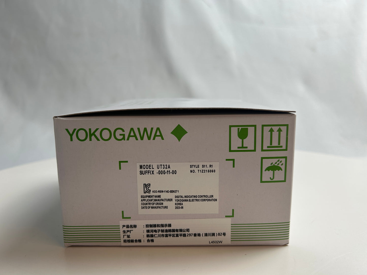 UT32A-000-11-00 Yokogawa